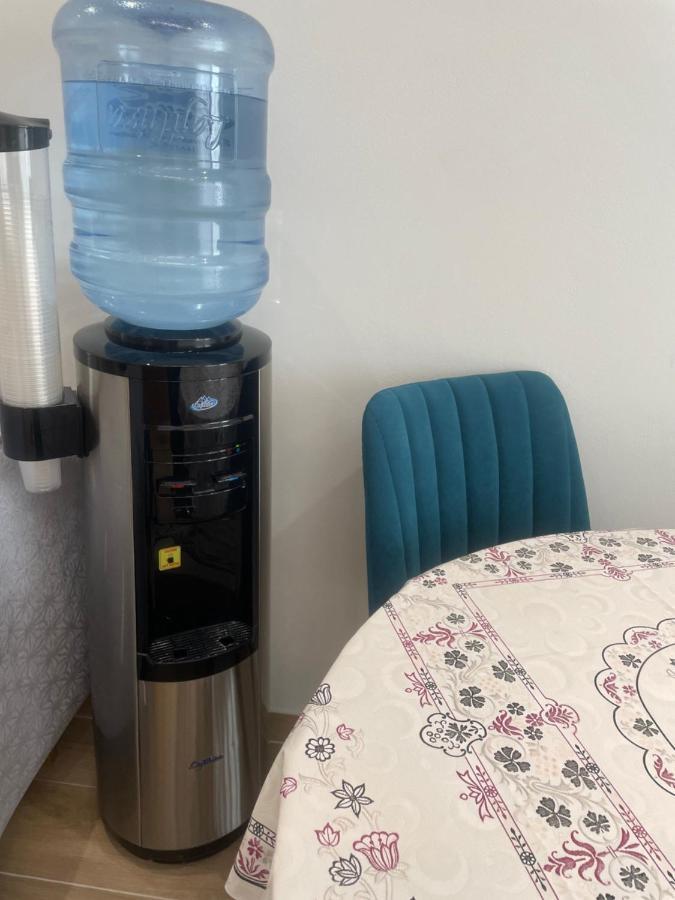 City Center Apartment Kafe Flora Tirana Esterno foto